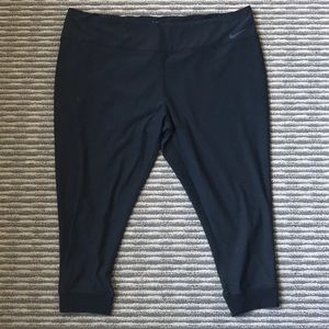 Nike plus-size leggings
